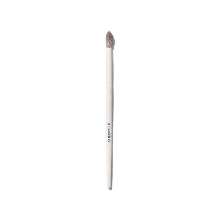 M_BrushesRelaunch_TaperedBlenderEyeshadowBrush_M331_PDP